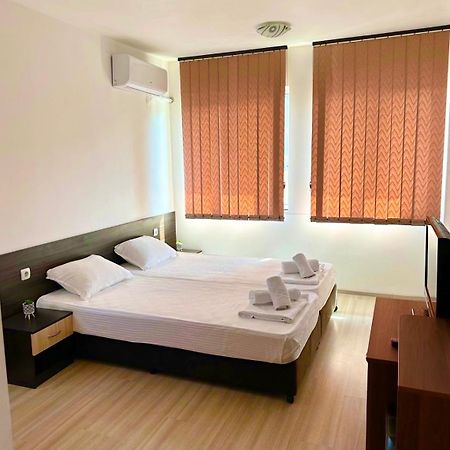 קירקובו Guest Rooms Lina מראה חיצוני תמונה